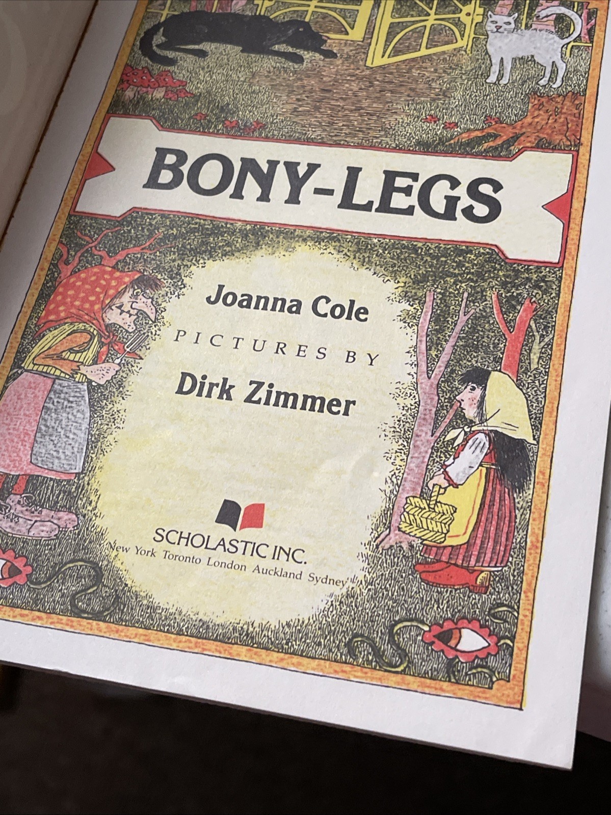Vintage Bony Legs Joanna Cole Dirk Zimmer Paperback & Cassette