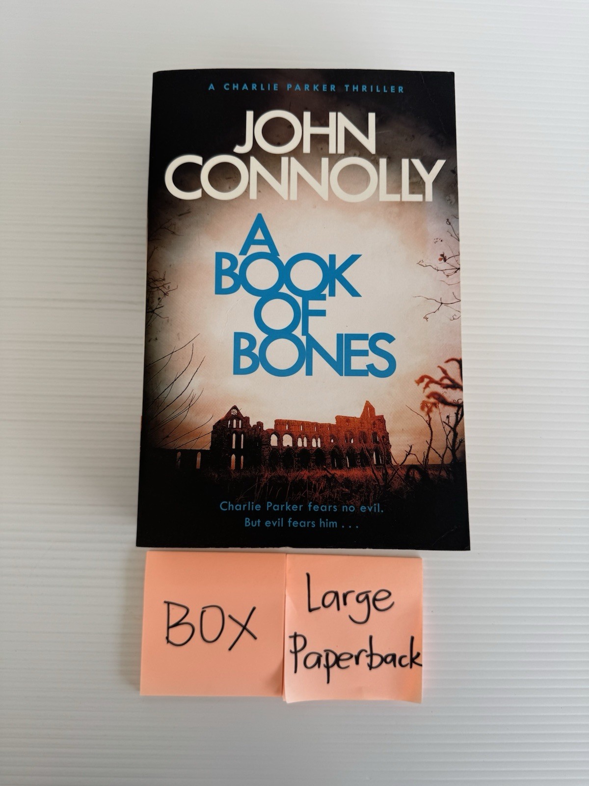 A Book Of Bones-John Connolly/Charlie Parker Series- Large PB- Free Postage