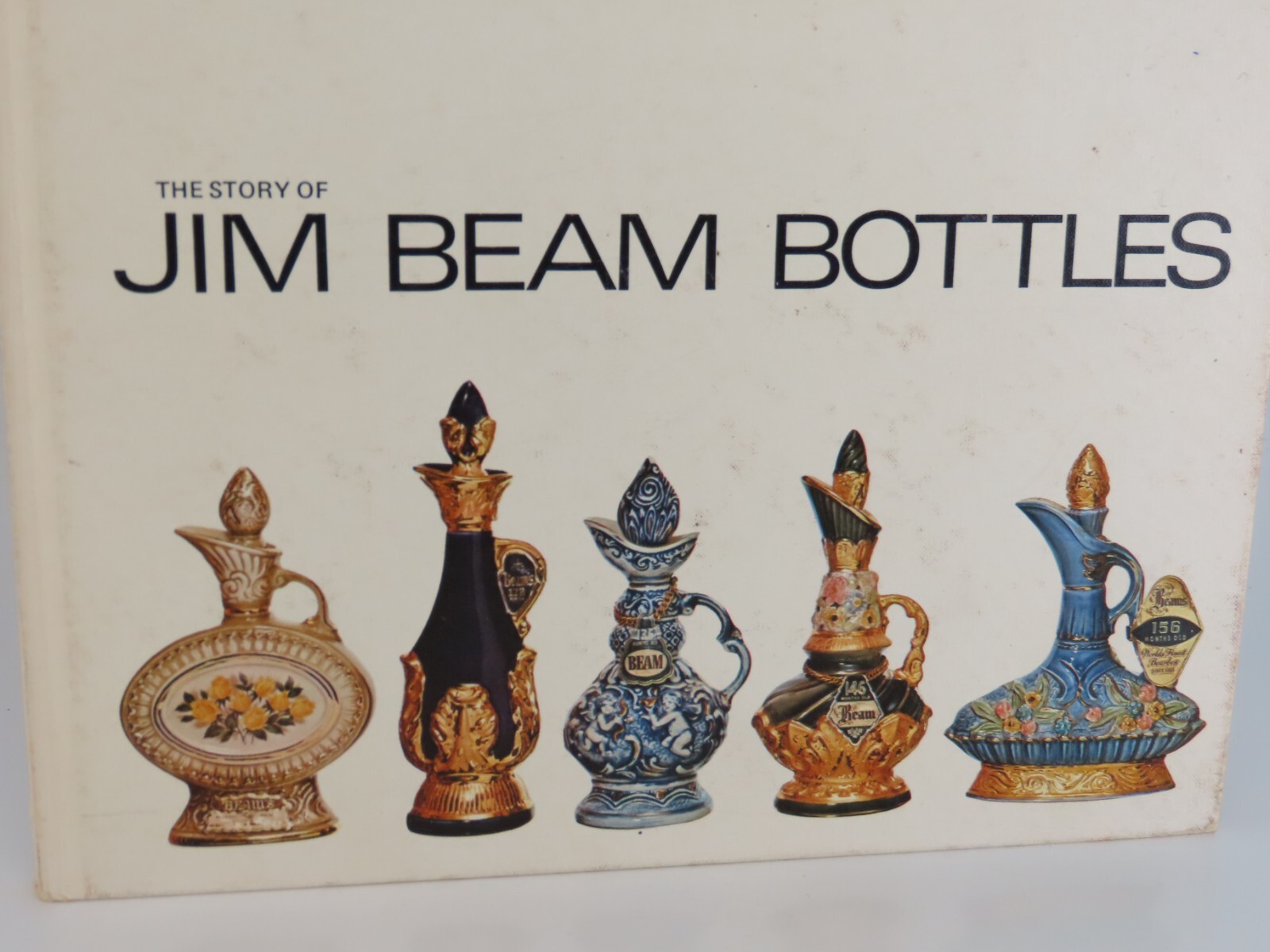 The Story of Jim Beam Bottles Identification & Price Guide Book 1972-73 Cembura
