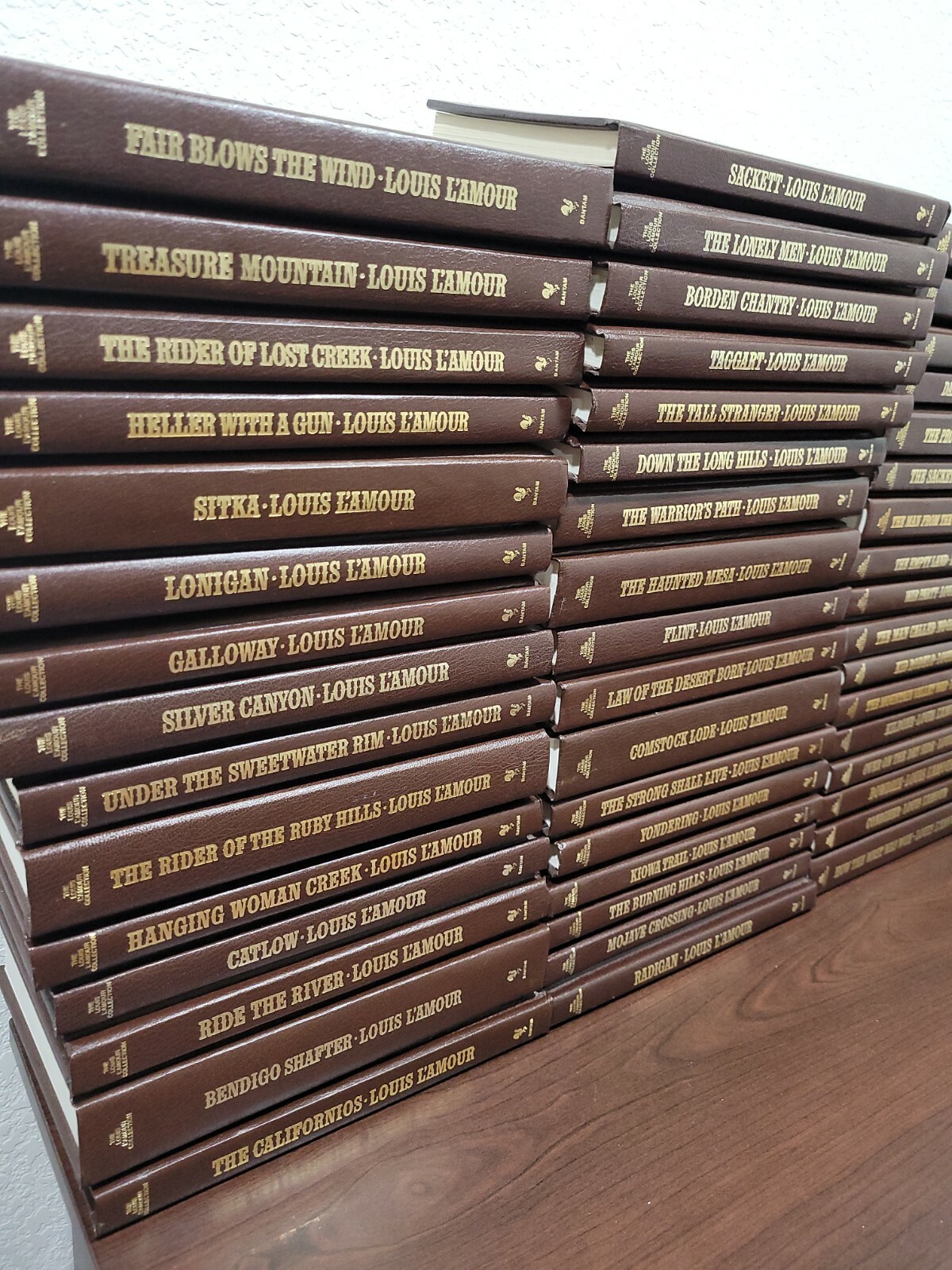 LOUIS L&rsquo;AMOUR LEATHERETTE BOOKS *You choose from drop down *updated titles 9/11