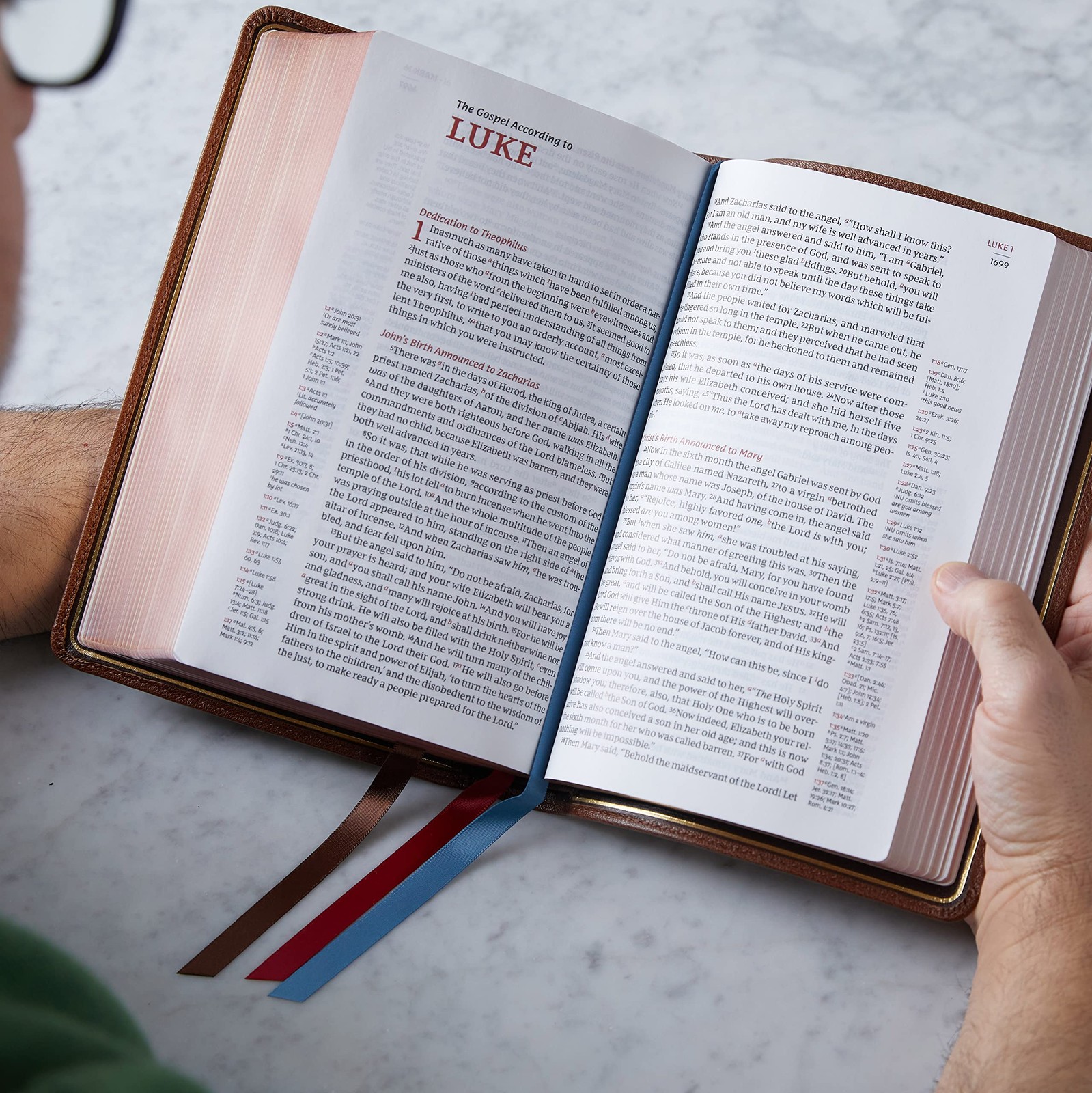 NKJV, Single-Column Reference Bible, Genuine Leather, Blue, Comfort Print: Holy
