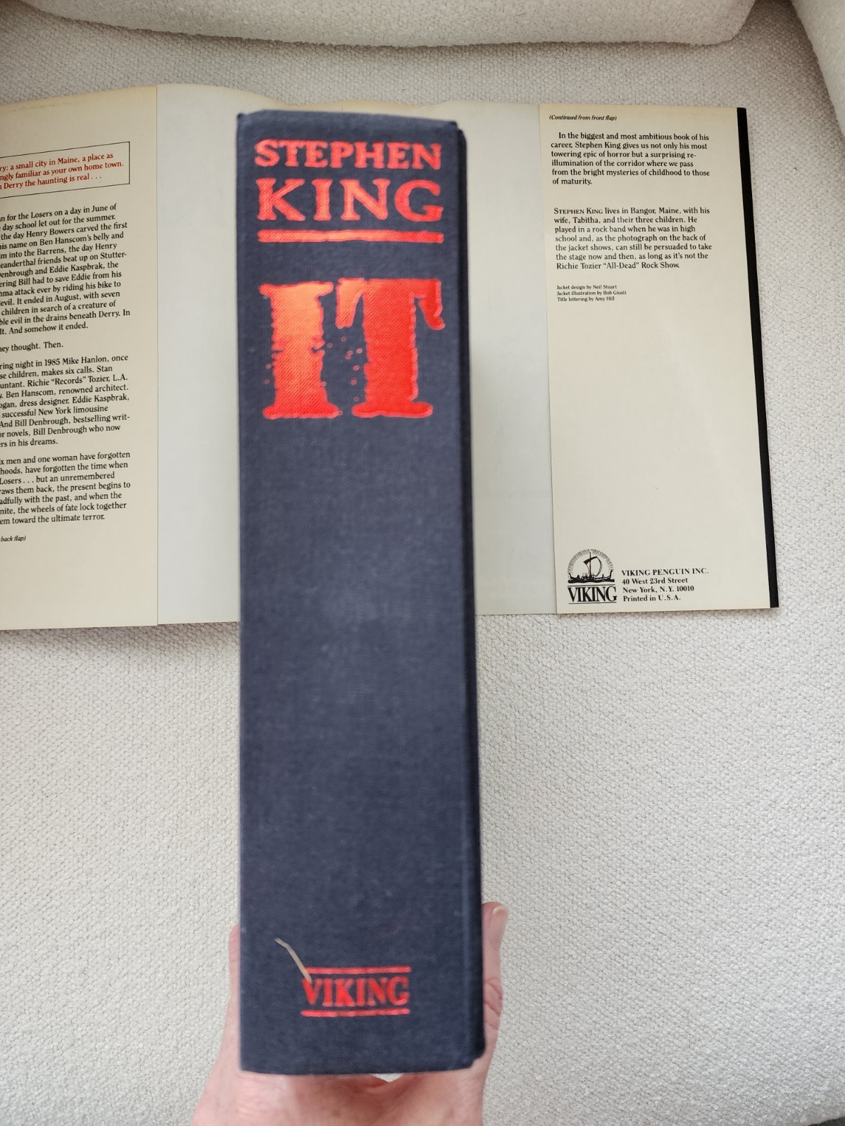 Stephen King- « It » Hardcover Book 1986 Viking Penguin Group *Read Description*
