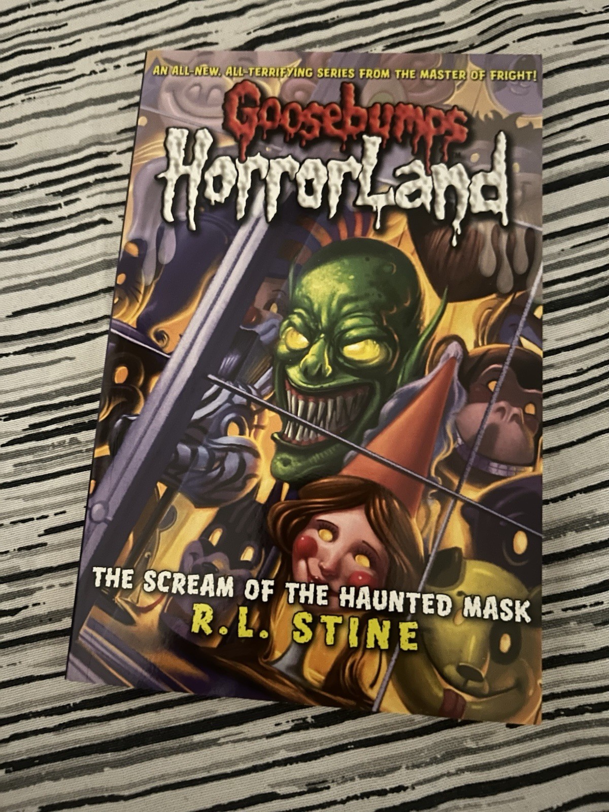 Goosebumps HorrorLand by R.L. Stine Paperback – 10pc Full set – Collector&rsquo; item