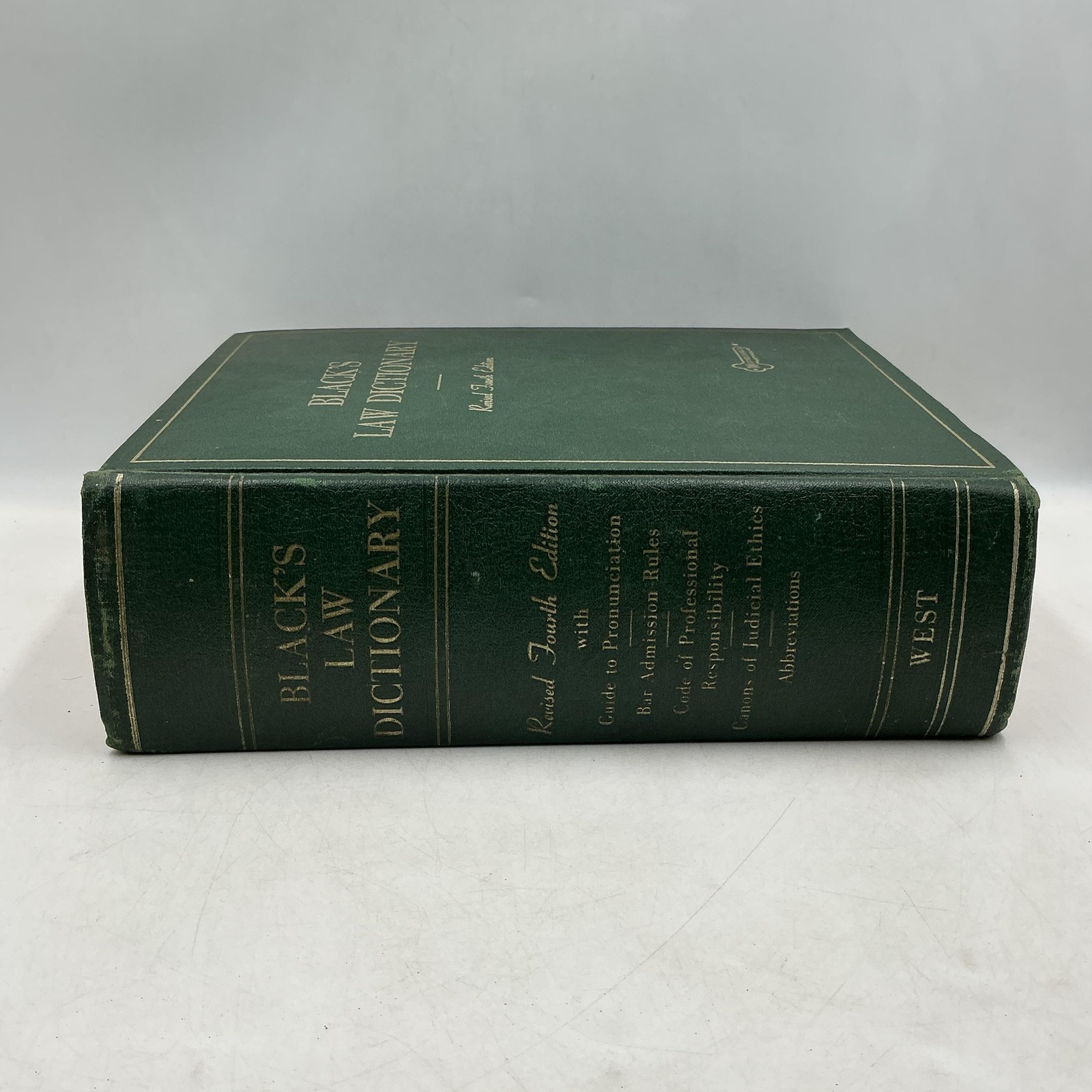 Vintage BLACK&rsquo;S LAW DICTIONARY Henry Campbell Black Ewtn HC Green 1968 USA