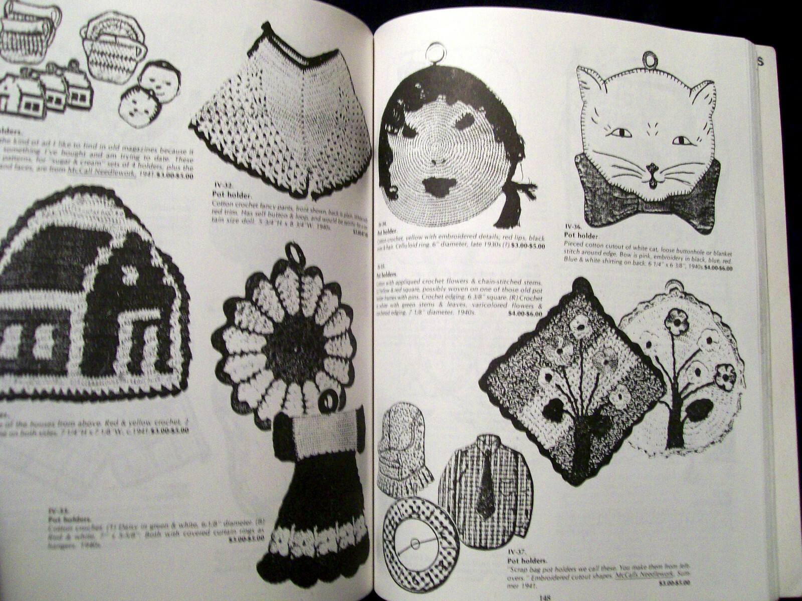 300 Years of Housekeeping Collectibles by Linda Campbell Franklin (1992, SC)