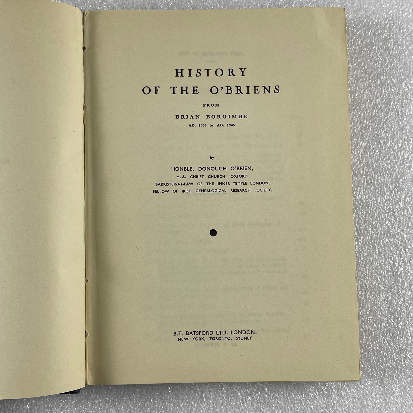 History of the O&rsquo;BRIENS : from Brian Boroimhe A.D. 1000 to 1945 HCDJ illustrated