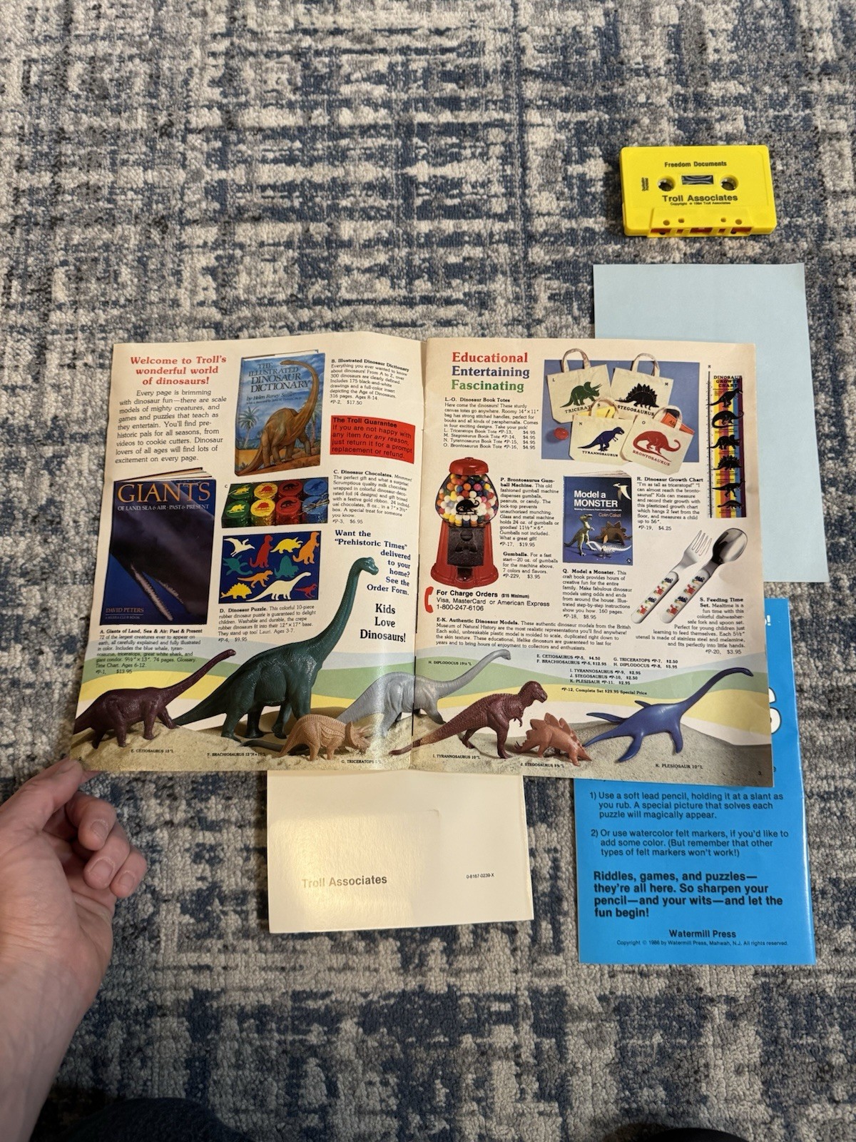 Vintage Scholastic 1980&rsquo;s TROLL BOOK CLUB Teacher FLYER BOOKLET BAG SET w/ Tape
