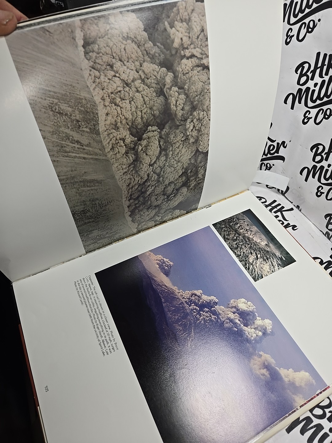 Mt St. Helens : A Changing Landscape by Chuck Williams, Ray Atkeson