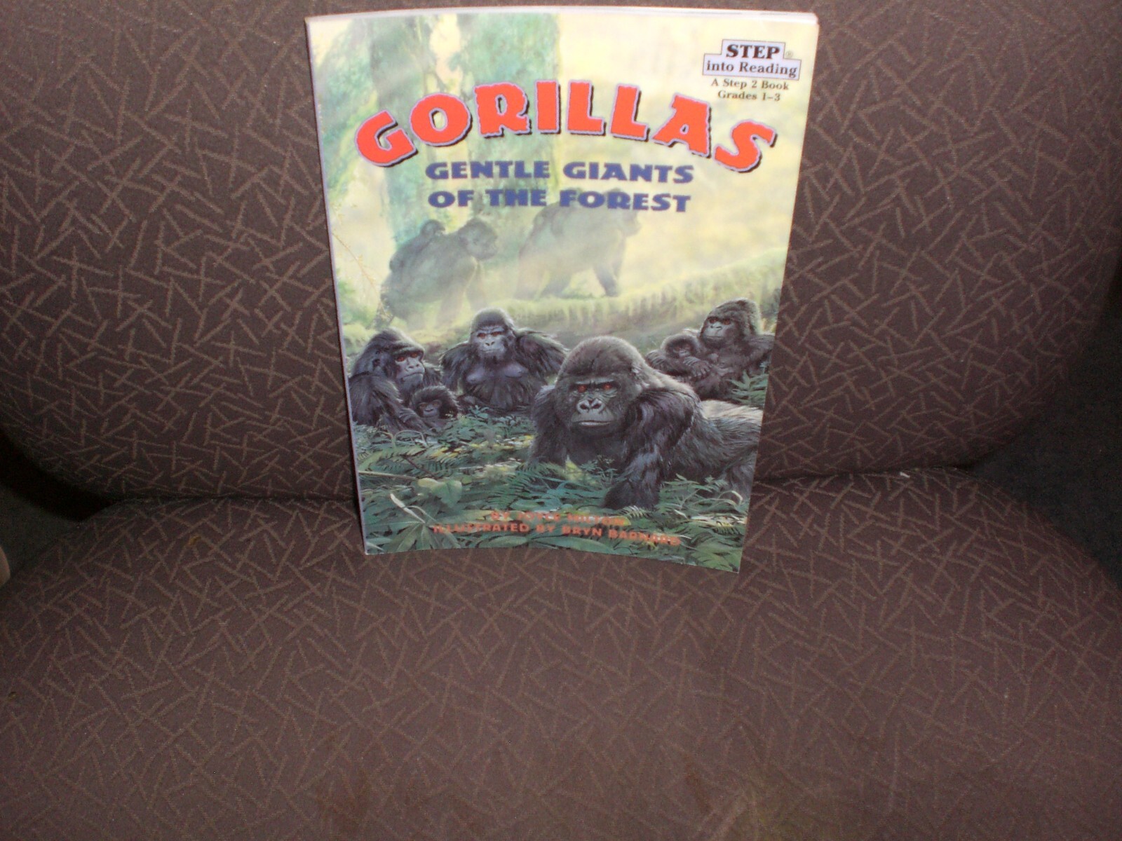 Step into Reading Ser.: Gorillas: Gentle Giants of the Forest by Joyce Milton…
