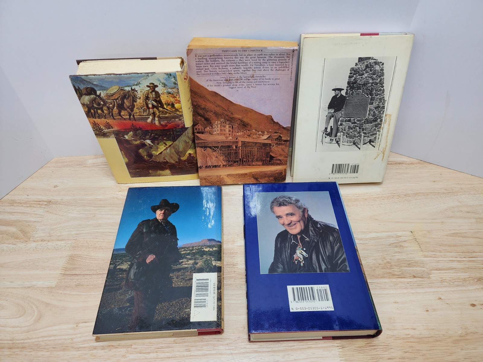 Vtg Lot of 5 Assorted Louis L&rsquo;Amour Western Books Bantam Sackett