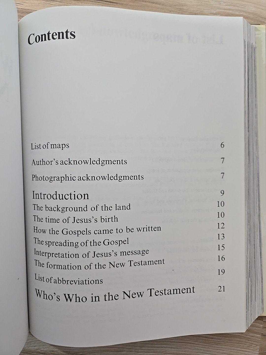 WHO&rsquo;S WHO IN THE BIBLE Two vols in One Old And New Testament & Apocrypha HC 1980