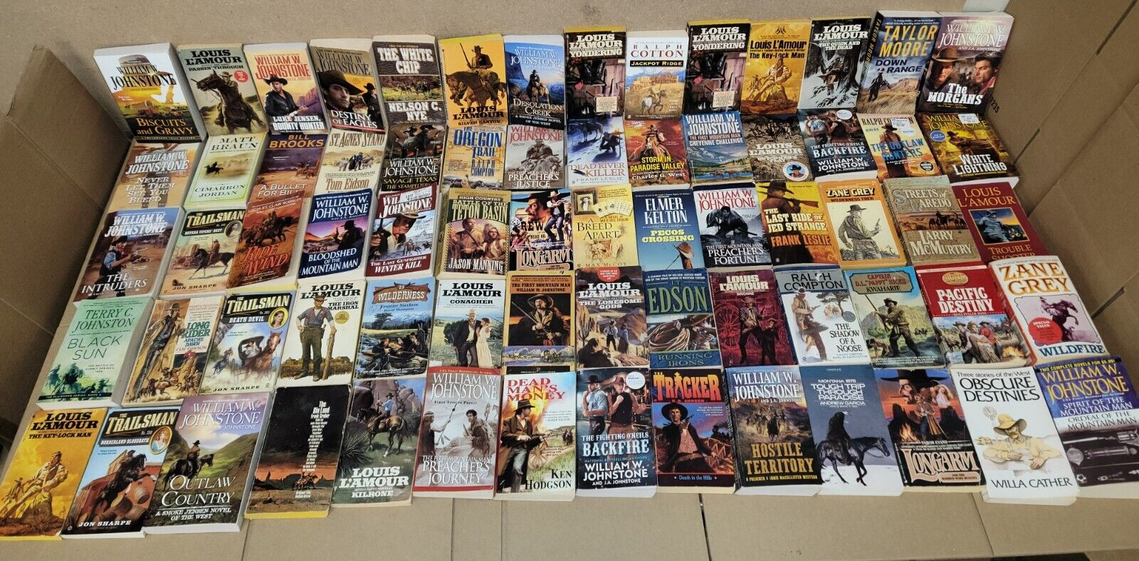 Lot of 10 Zane Grey Louis L&rsquo;amour Western Paperback Fiction Books MIX UNSORTED