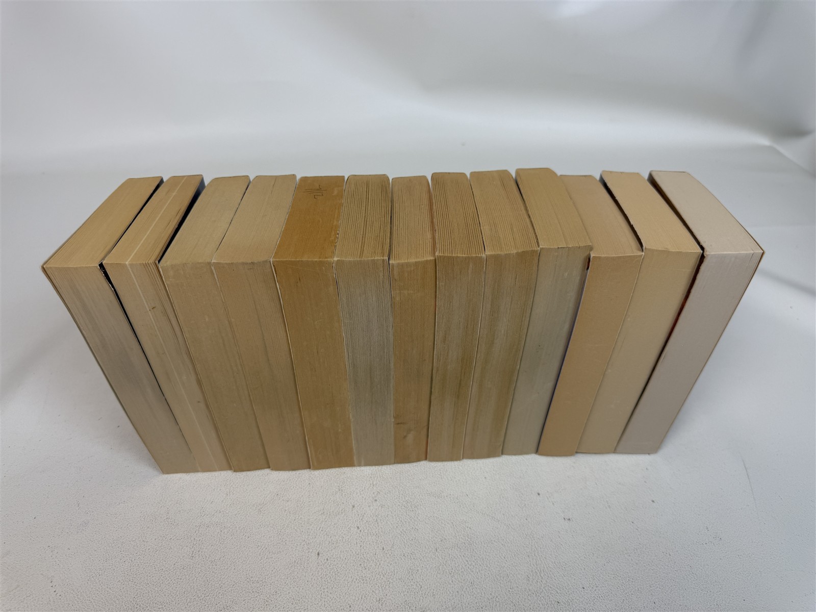 George R R Martin Lot 13 Wild Cards #1 to #10 plus #13 #18 #19