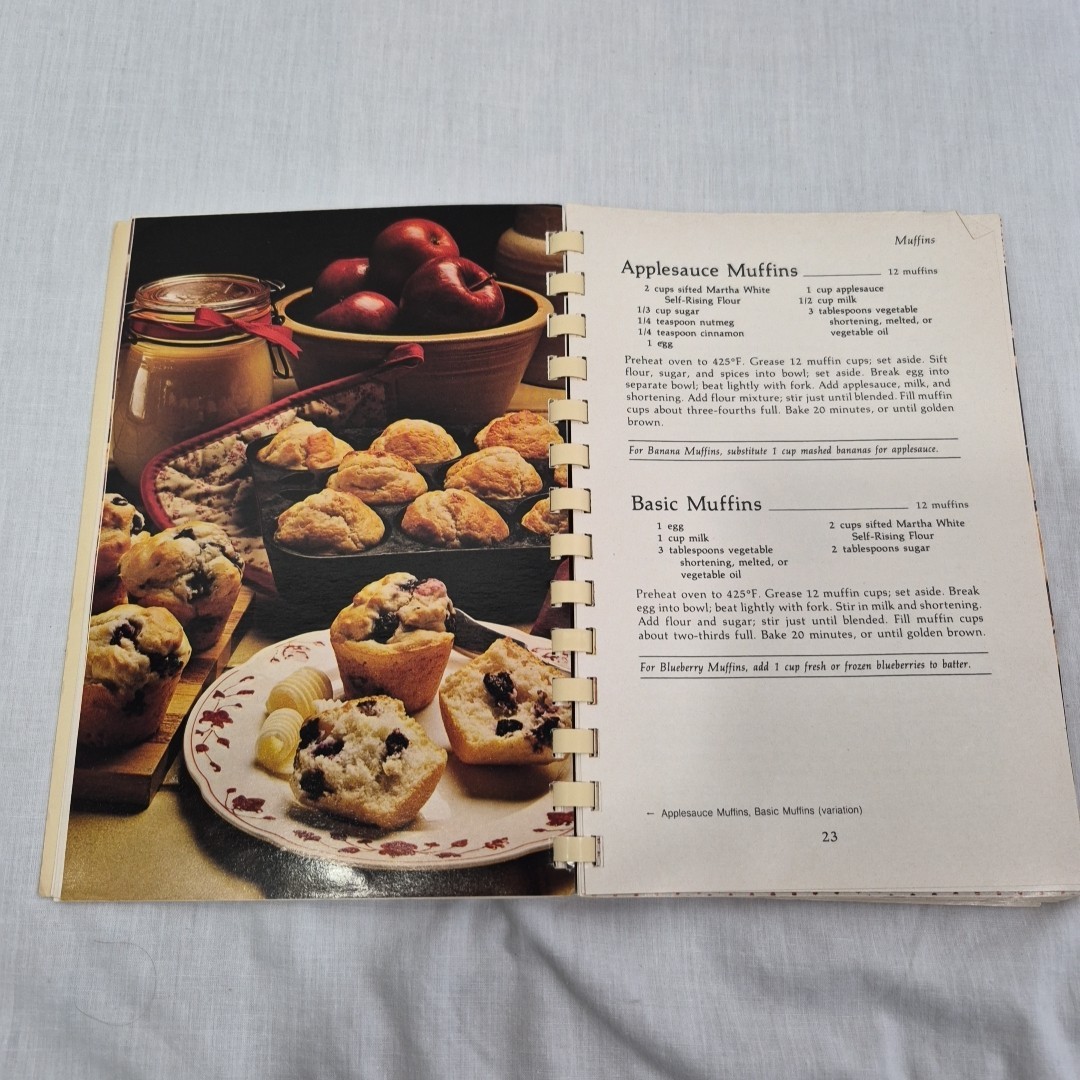 Martha White Southern Baking Book, Spiral Bound , Vintage 1983, 6&Prime; X 8.5&Prime;
