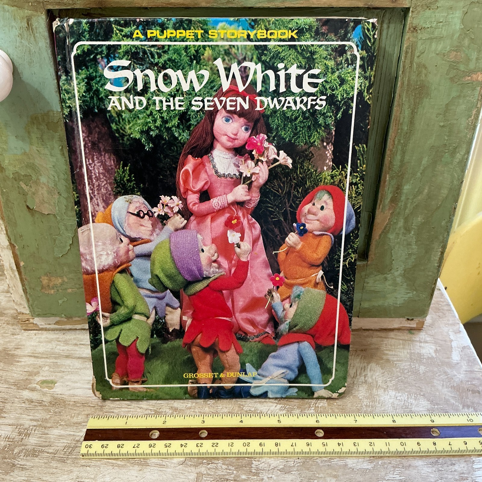 Vintage 1968 Snow White & the Seven Dwarfs Puppet Storybook – Out of Print