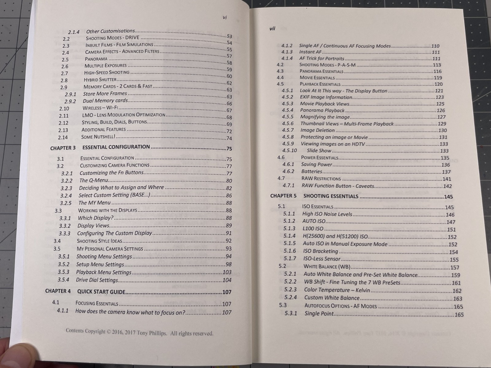 The Complete Guide to Fujifilm&rsquo;s X-T2 Tony Phillips Version 1.2 Book
