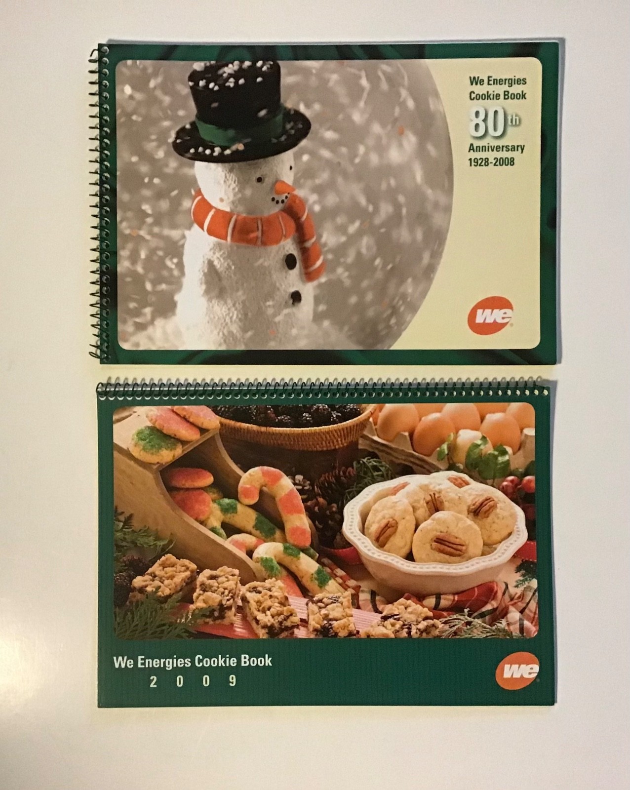 Lot Of 21 We Energies Cookie Books Wisconsin Electric 2006-2025 + 1998 Cooky