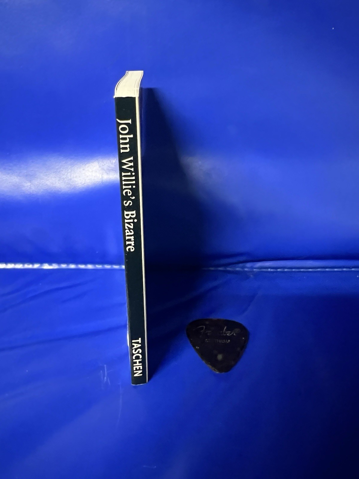 John Willie&rsquo;s Bizarre [Amuse-gueule]. Taschen Mini-Book. 1996.