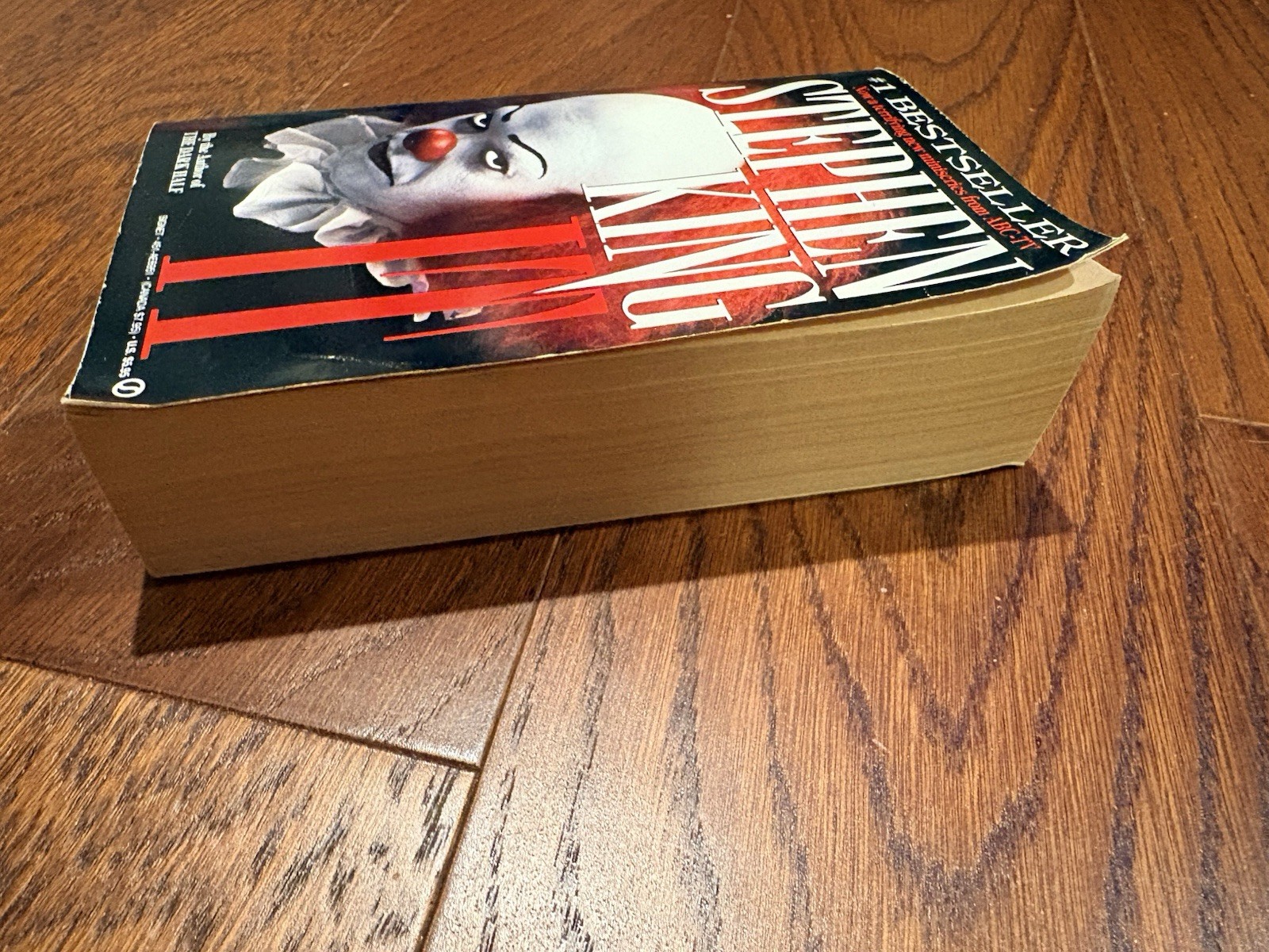Stephen King IT Signet 1990 Edition Paperback Book Tim Curry Pennywise Cover