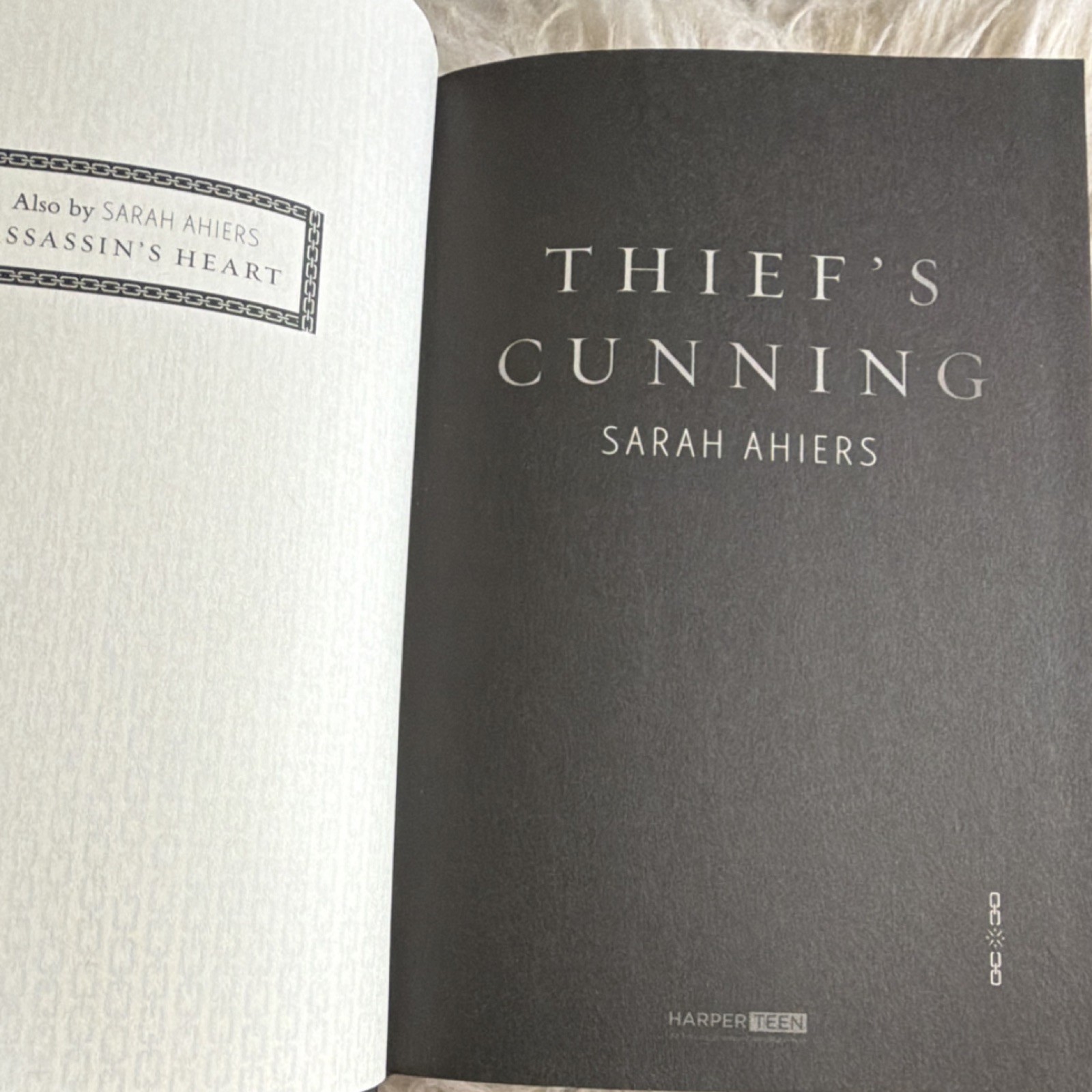Thief&rsquo;s Cunning by Sarah Ahiers, Hardcover, 2017, HarperCollins, 416 Pages
