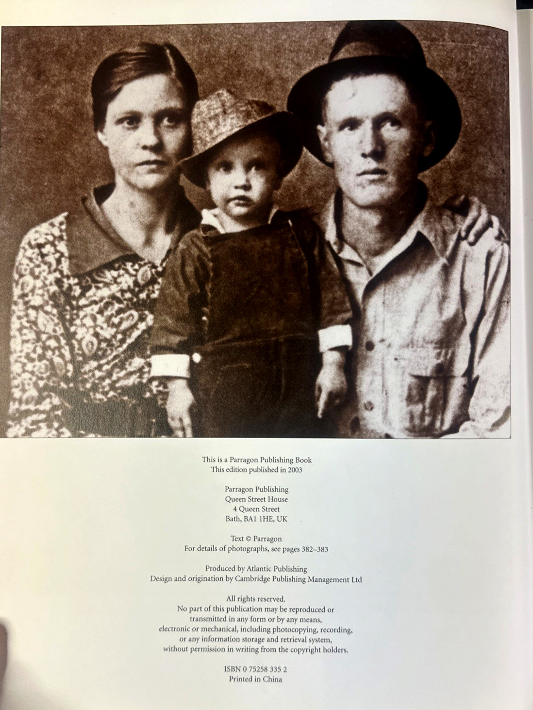 « Elvis Presley Unseen Archives » by Marie Clayton – 383 Pages of Photos & History