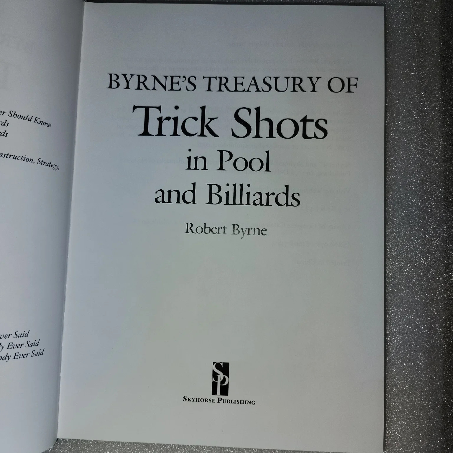 Byrne&rsquo;s Treasury of Trick Shots Pool & Billiards Robert Byrne 2012 Skyhorse HC