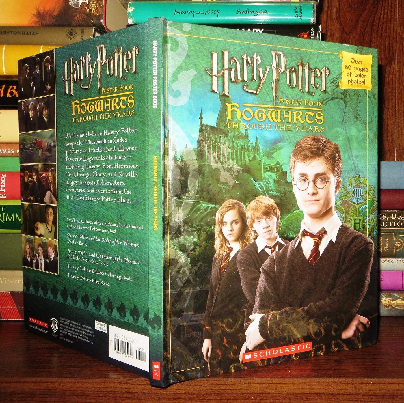 Hogwarts Through The Years Poster Book (Harry Potter Movie Tie-In)