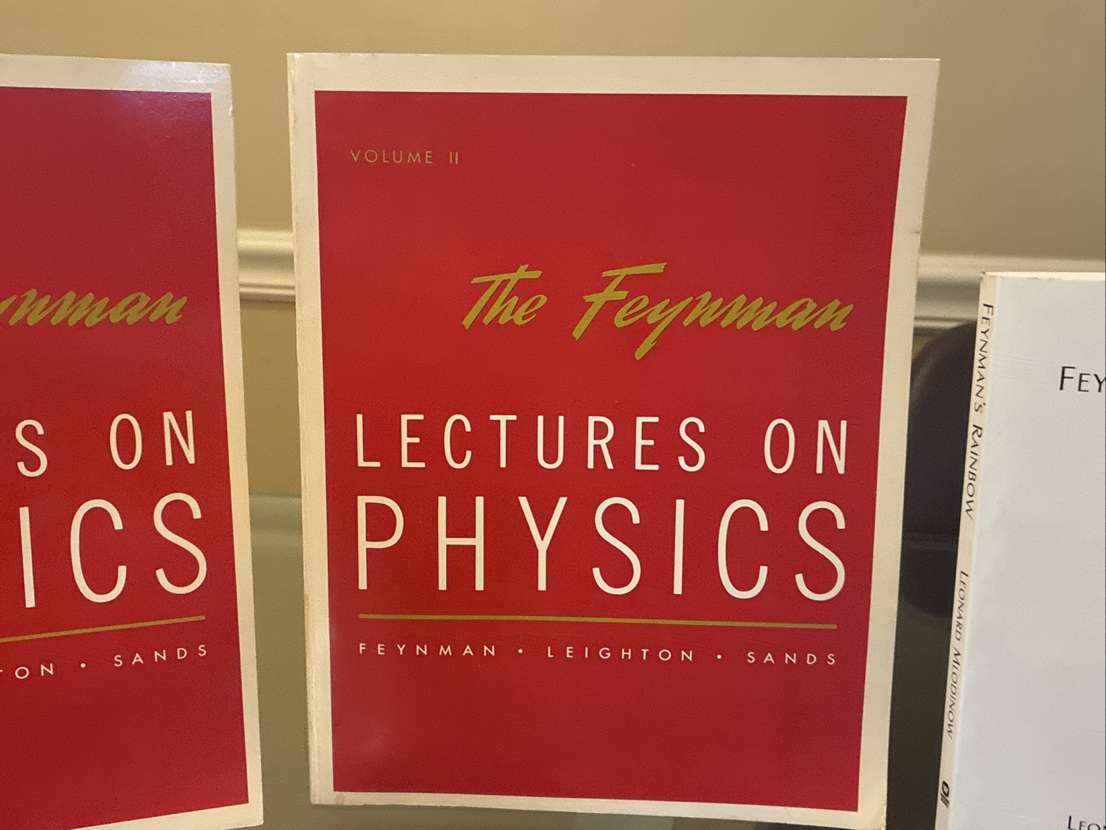 The Feynman Lectures On Physics SET Volumes 1 & 2 PLUS Feynman’s Rainbow *NICE*