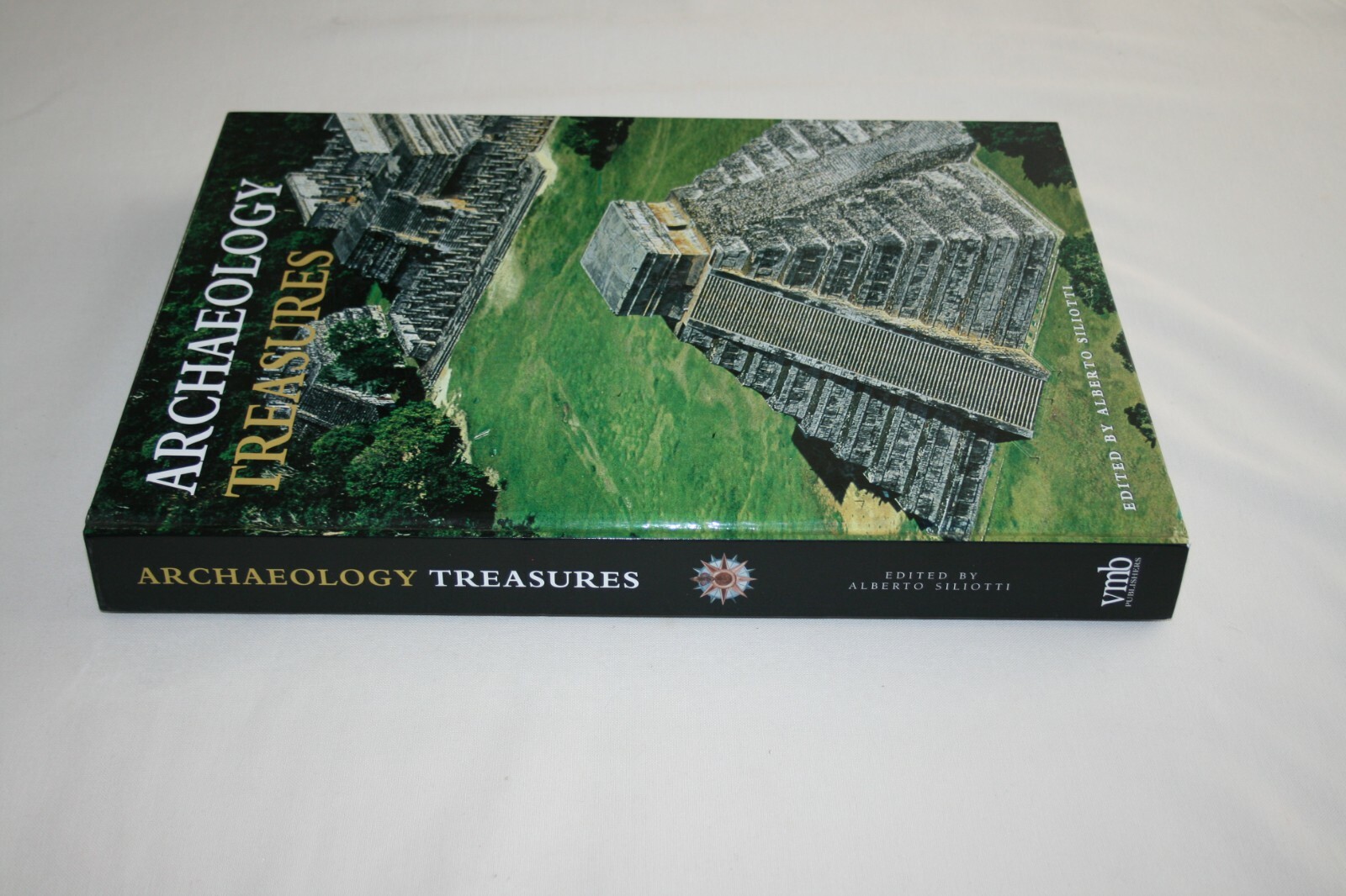 ARCHAEOLOGY TREASURES 2006 vmb Publishers Hardback 10.5&Prime;x14.5&Prime; 432 pages LKE NEW