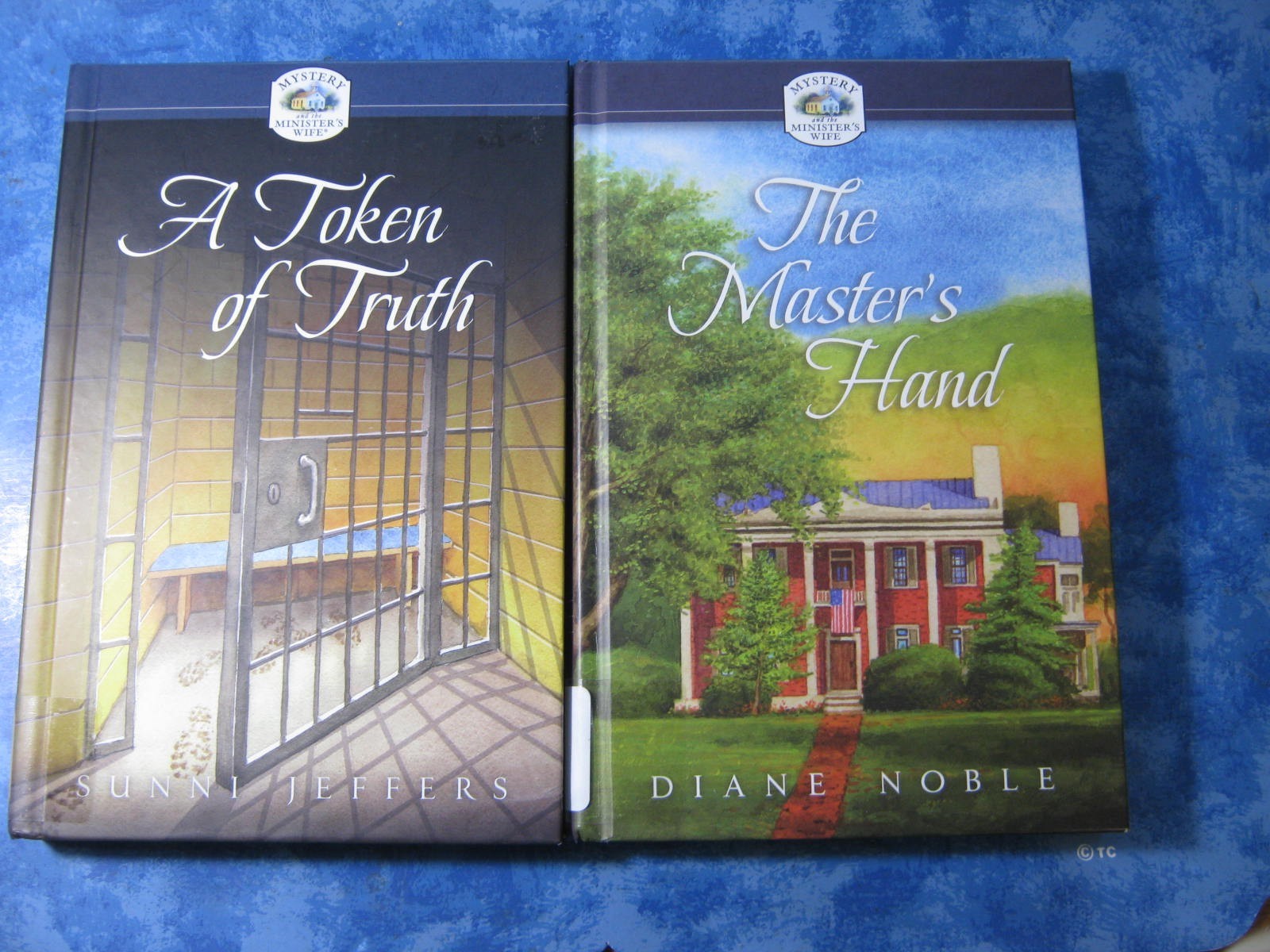 LOT OF 13 MYSTERY AND THE MINISTER&rsquo;S WIFE HC 2009 Guideposts VGC