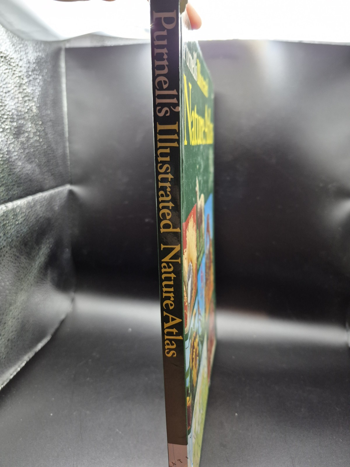 Purnell&rsquo;s Illustrated Nature Atlas. Edited by Norman Barrett. Vintage book, 1980