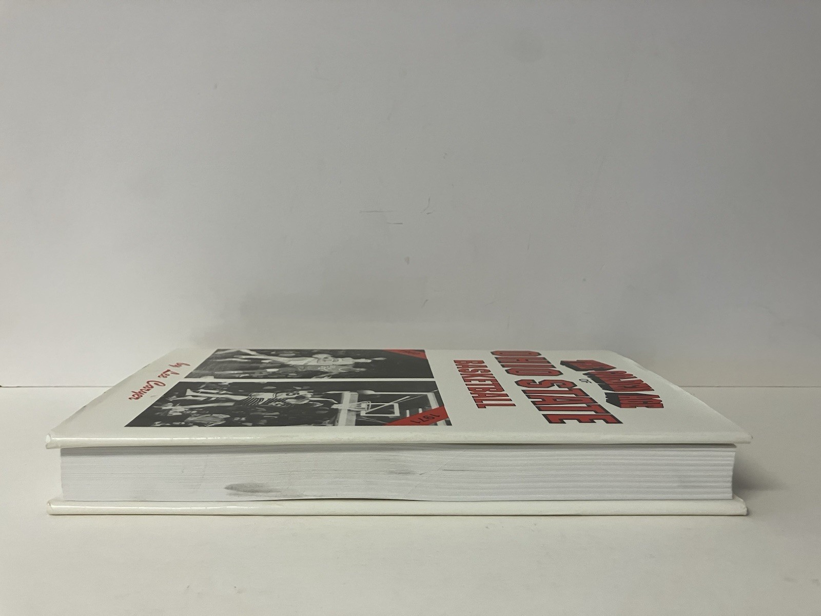 The Golden Age of Ohio State Basketball by Lee Caryer 1991 HCDJ VERY GOOD