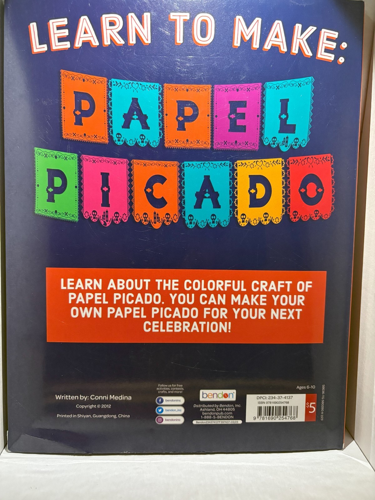 « LEARN TO MAKE PAPEL PICADO », BOOK BY BENDON INC. ART IS LIFE