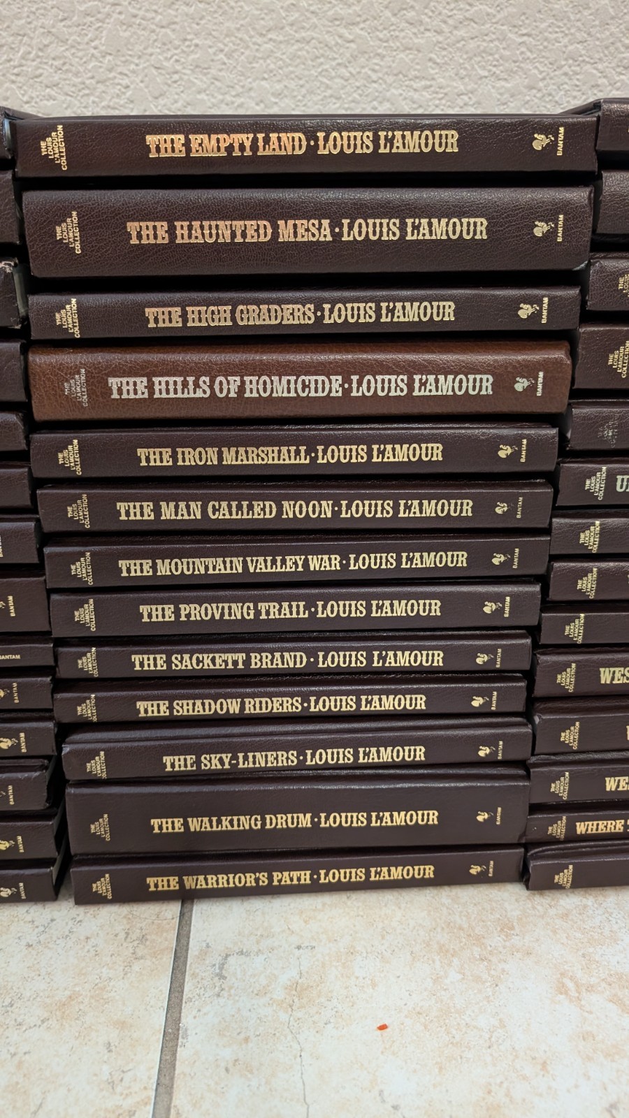 LOUIS L&rsquo;AMOUR LEATHERETTE HC BOOKS SACKETT BANTAM WESTERN – Pick Your Title Menu