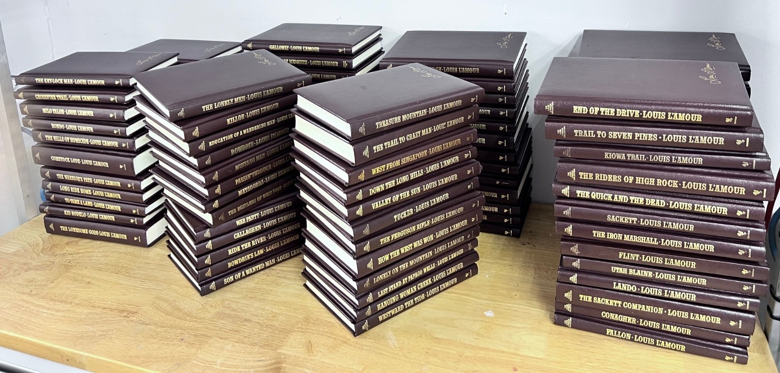 Louis L&rsquo;Amour Leatherette Hardcover Books (Sold Individually) Read description!!