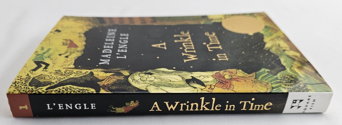 A Wrinkle in Time by Madeleine L&rsquo;Engle – Paperback Edition (ISBN: 9780312367541)