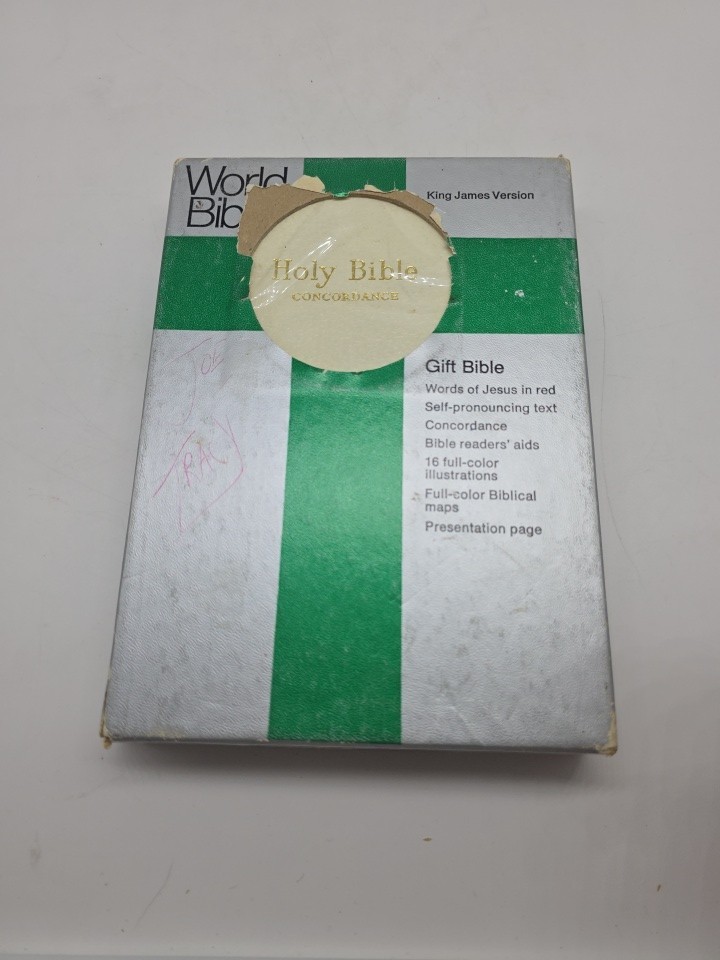 KJV Gift Bible by World Publishing # 219CP – White Genuine Leather Concordance