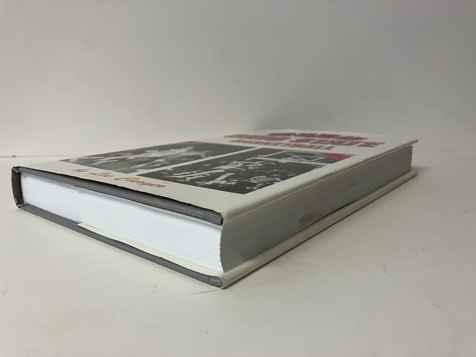 The Golden Age of Ohio State Basketball by Lee Caryer 1991 HCDJ VERY GOOD
