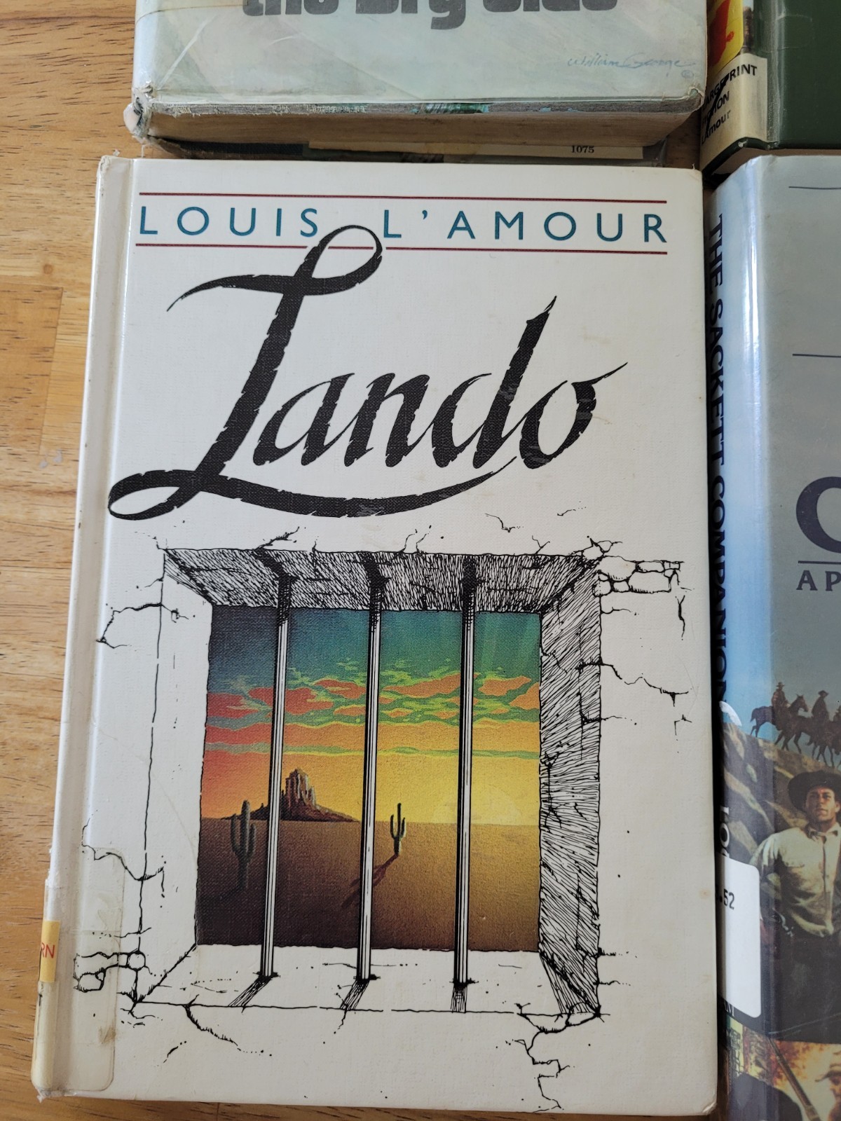 4 Louis L&rsquo;Amour Hardcover Book -2 Large Print -Sackett Companion-Ex Lib
