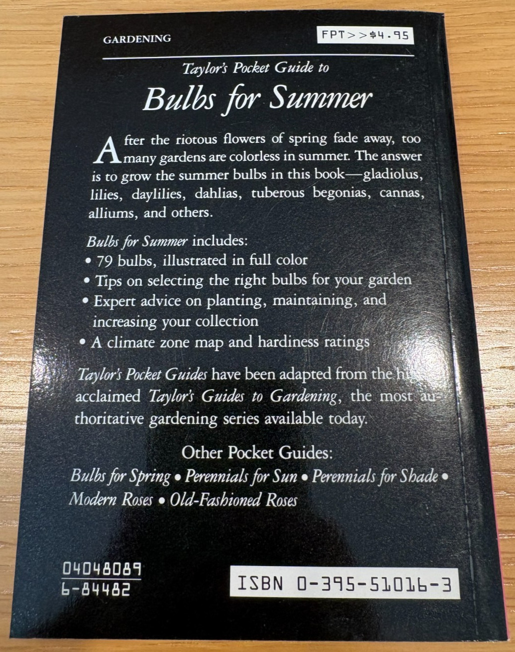 Set of 5 Taylor&rsquo;s Pocket Guides: Perennials Bulbs Spr/Sum Modern Roses Old Roses
