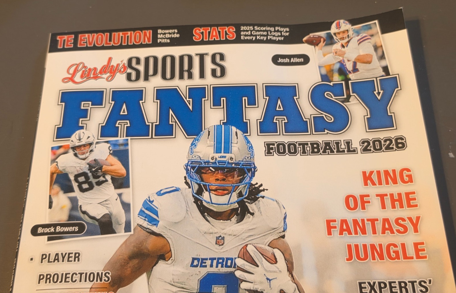 Fantasy Football 2026 by Lindy&rsquo;s Sports -Player Projections-250 Scouting Reports