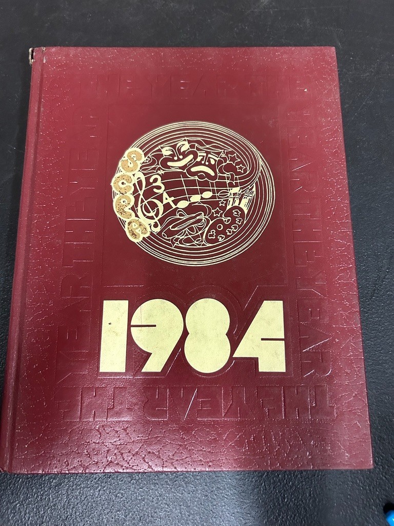1984 O&rsquo;FARRELL SCHOOL OF CREATIVE AND PERFORMING ARTS YEARBOOK SAN DIEGO, CA