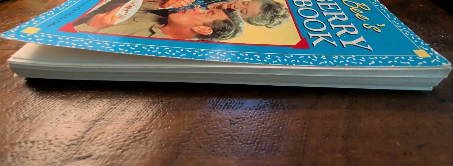 Aunt Bee&rsquo;s Mayberry Cookbook – Spiral-bound By Ken Beck and Jim Clark