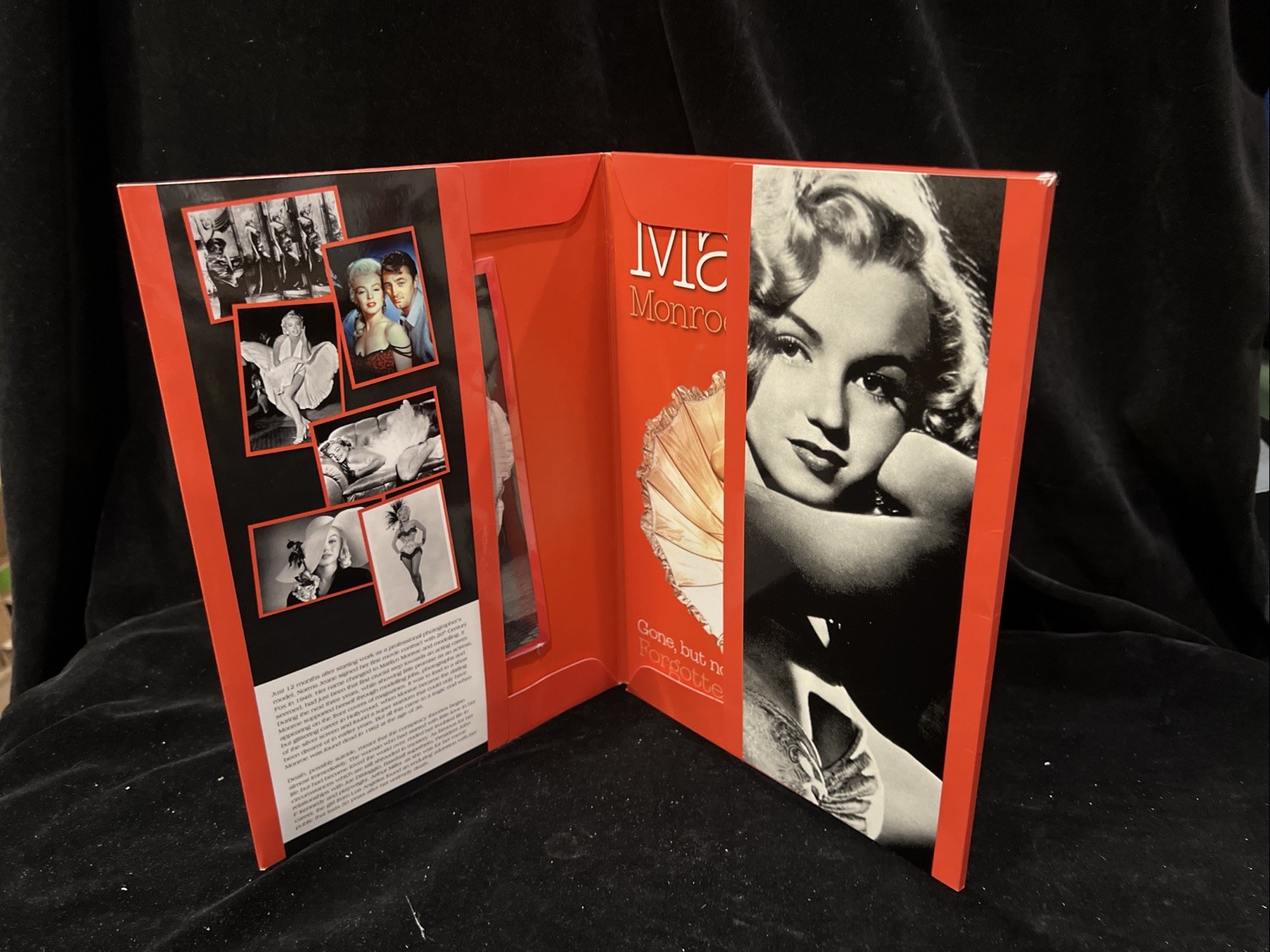 Marilyn Monroe Gone But Not Forgotten Jessica Bailey Book + 8.5&Prime;x5.5&Prime; postcards