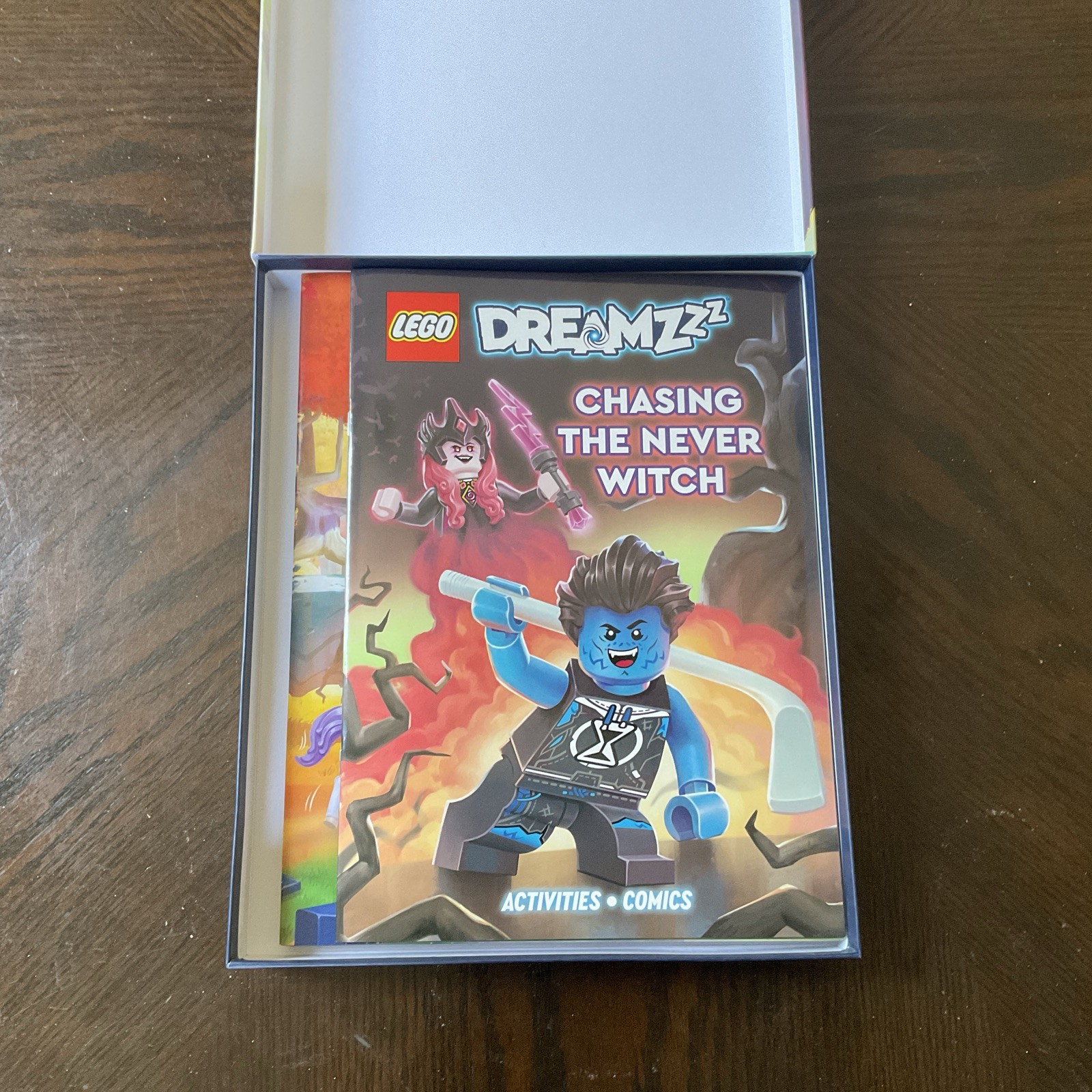 Lego Dreamzzz Logan vs. the Never Witch Book Set | No Minifigures