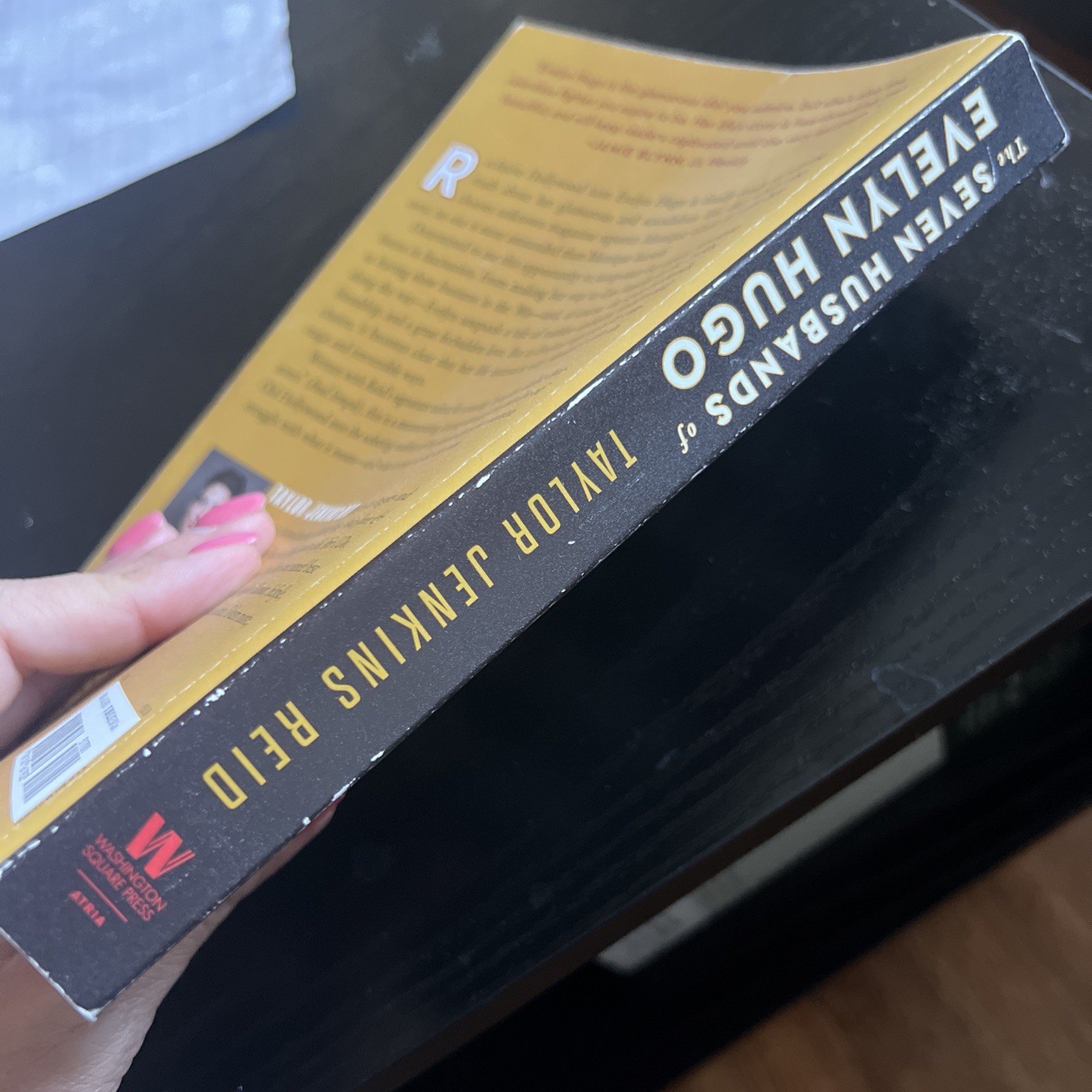 The Seven Husbands of Evelyn Hugo: A Novel Reid, Taylor Jenkins paperback Ve…