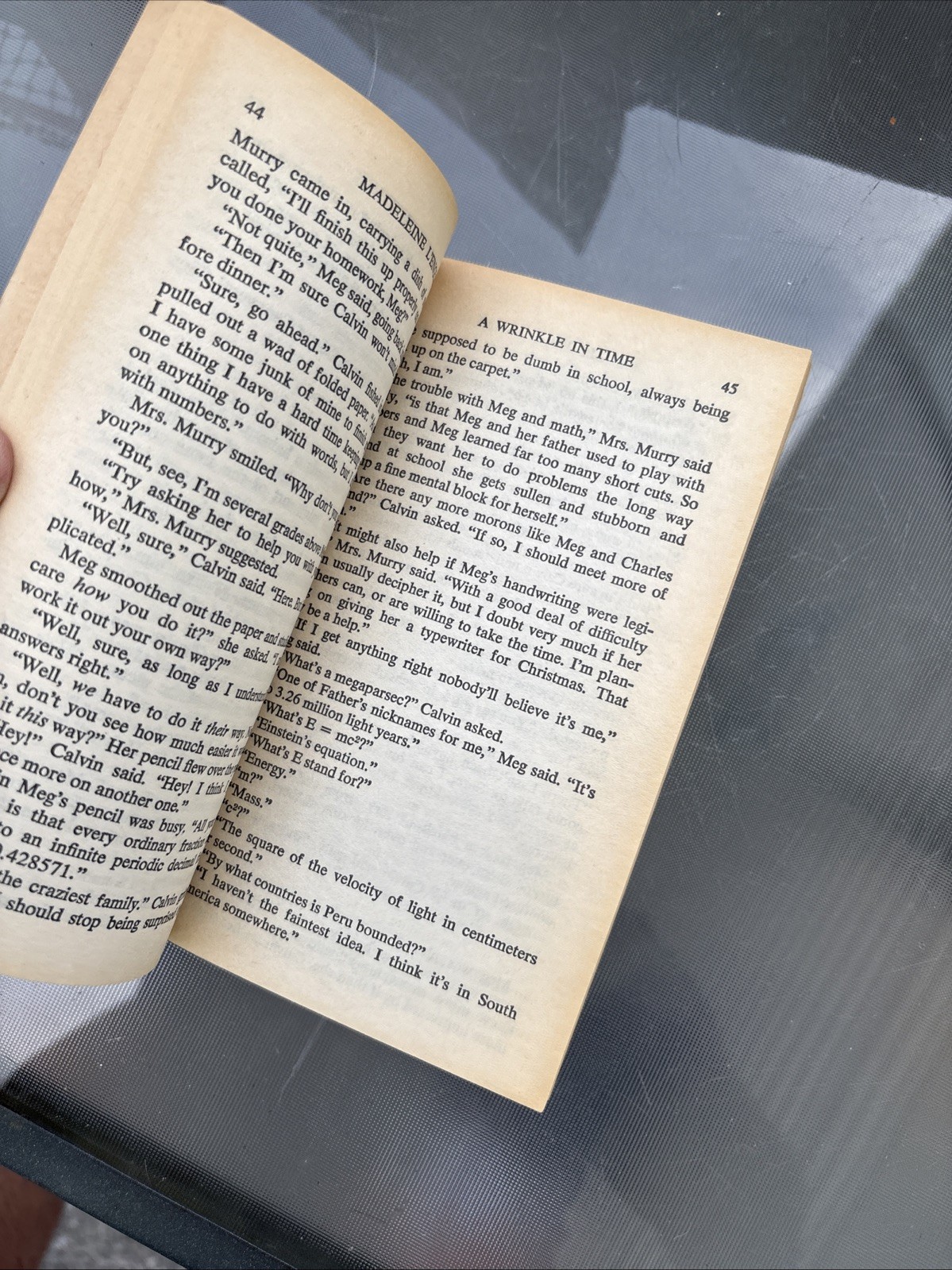 A Wrinkle in Time by Madeleine L&rsquo;Engle 1976 vintage paperback Stranger Things