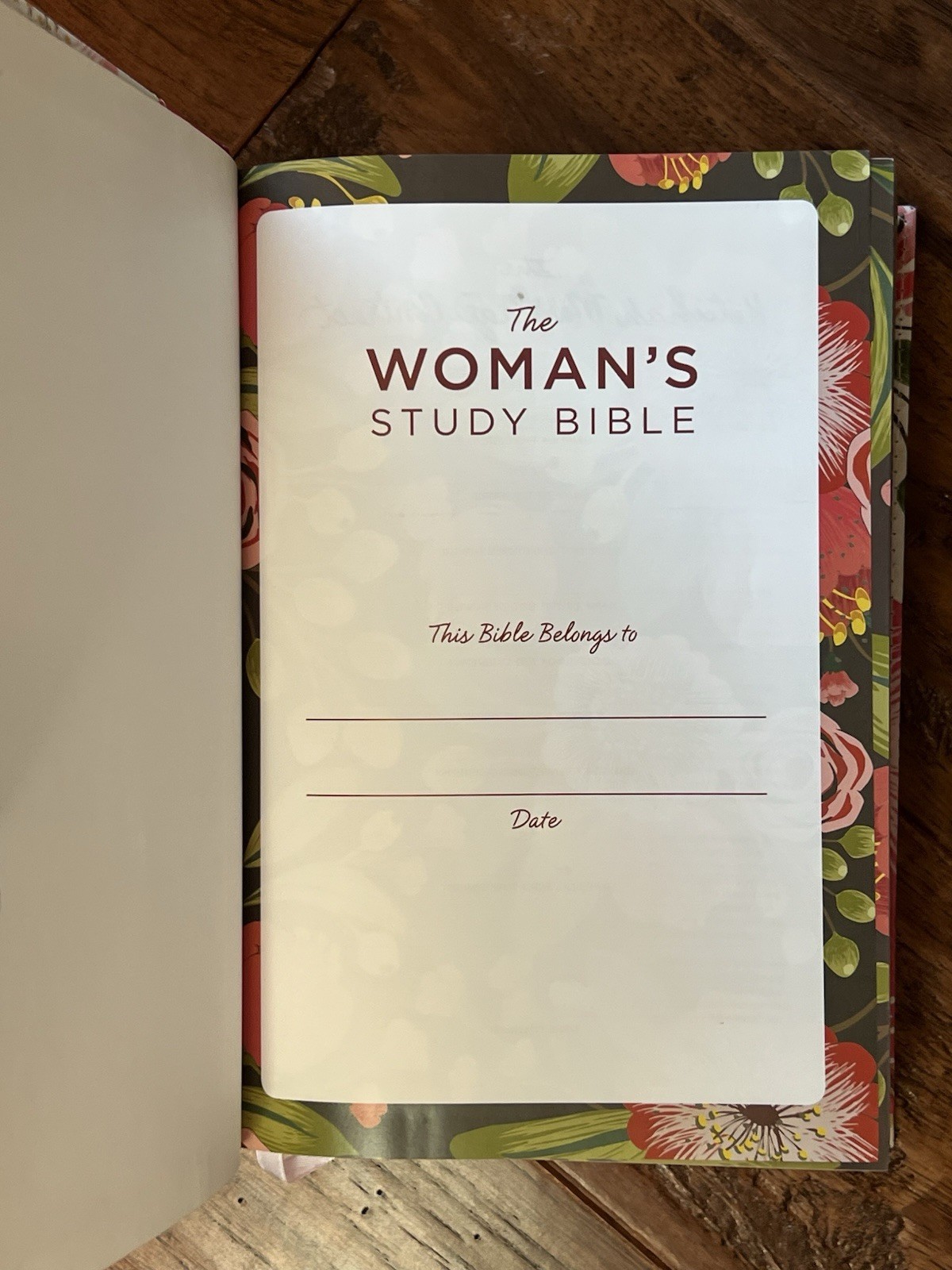 The Woman&rsquo;s Study Bible Hardcover Floral Edition Bible Very Good