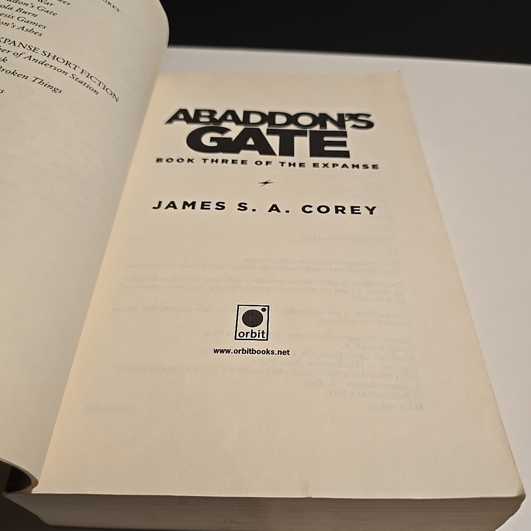 The Expanse Ser.: Abaddon&rsquo;s Gate by James S. A. Corey (2013, Trade Paperback)