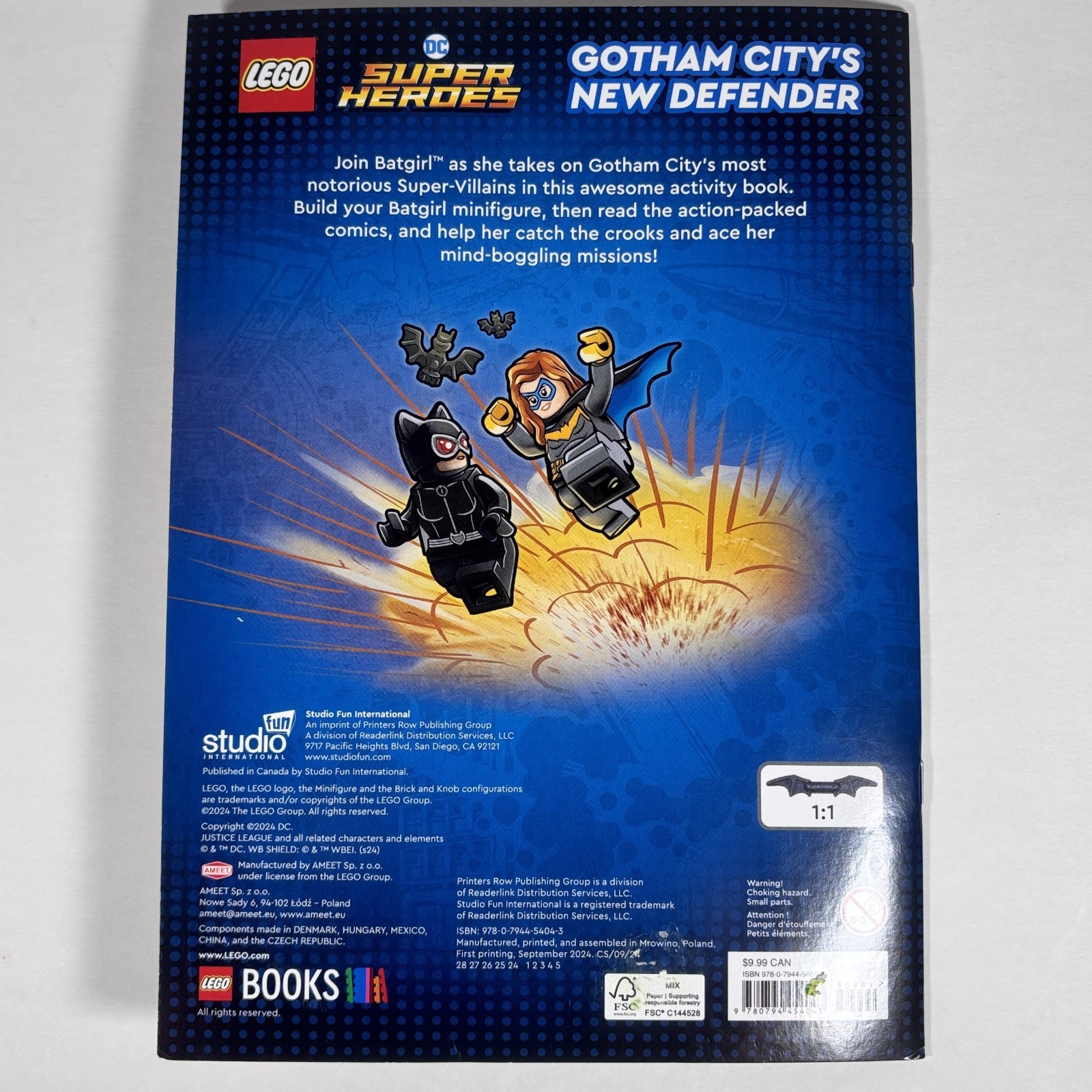 LEGO DC Super Heroes Gotham City’s New Defender Batgirl Minifigure Book